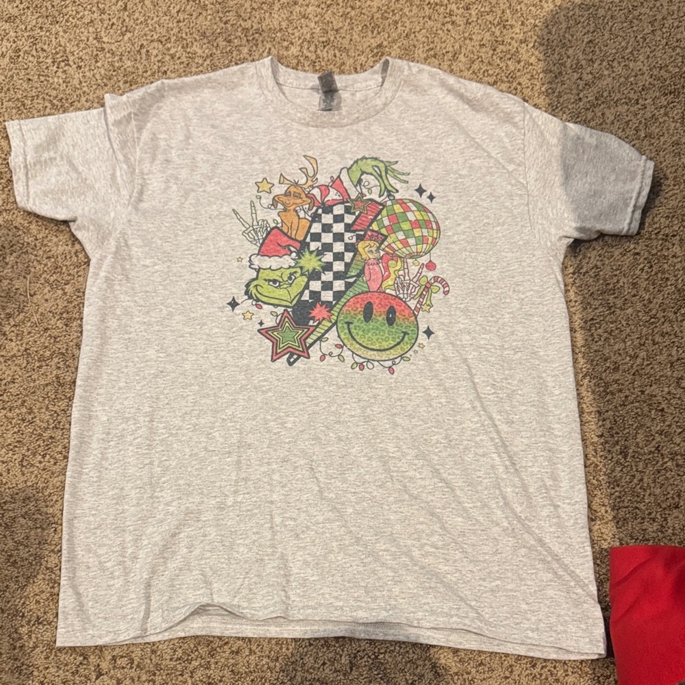 Gildan Light Gray Holiday Graphic Tee